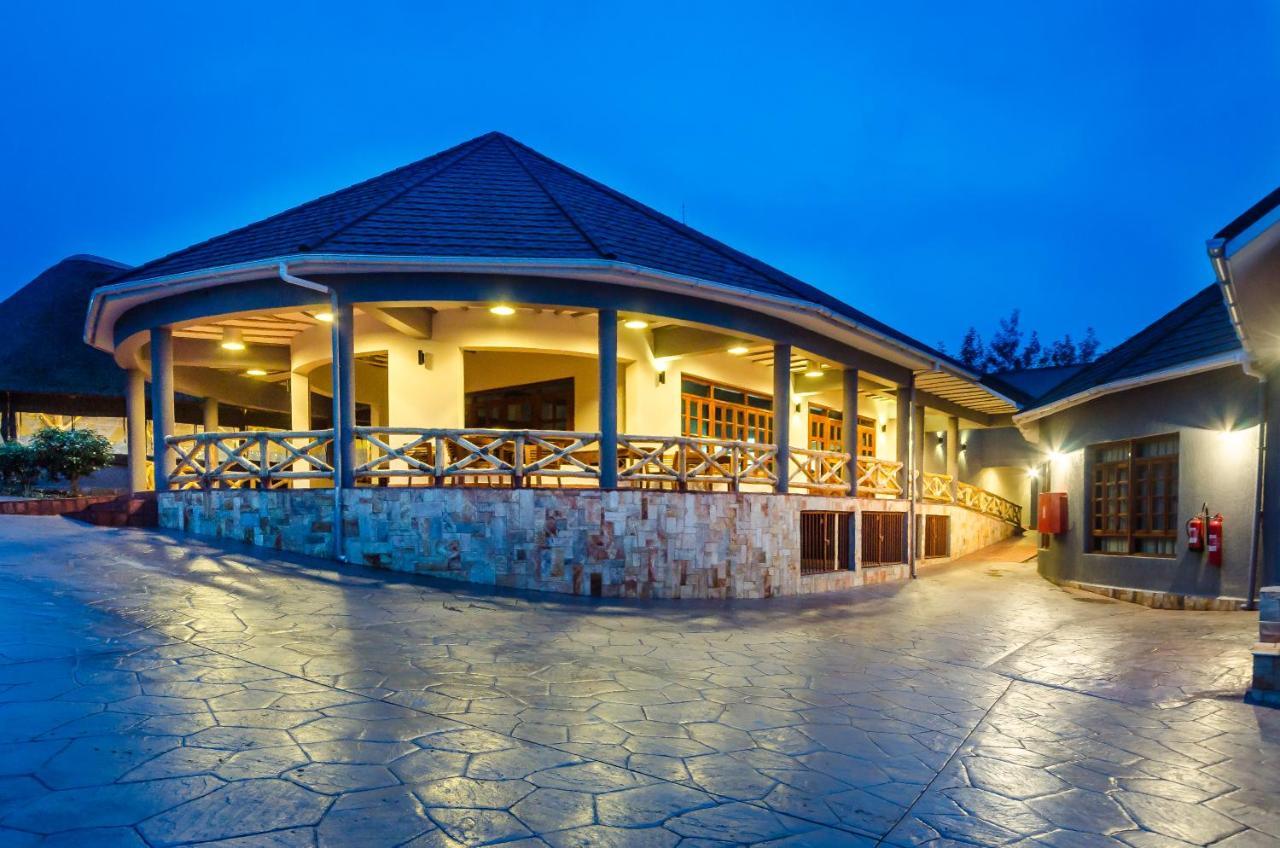 Emburara Farm Lodge Mbarara Exterior foto