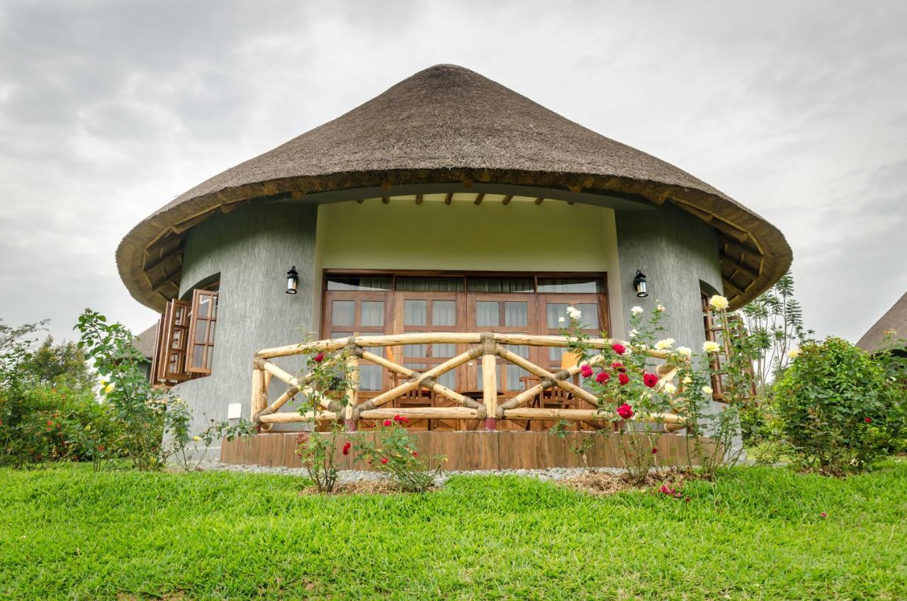 Emburara Farm Lodge Mbarara Exterior foto