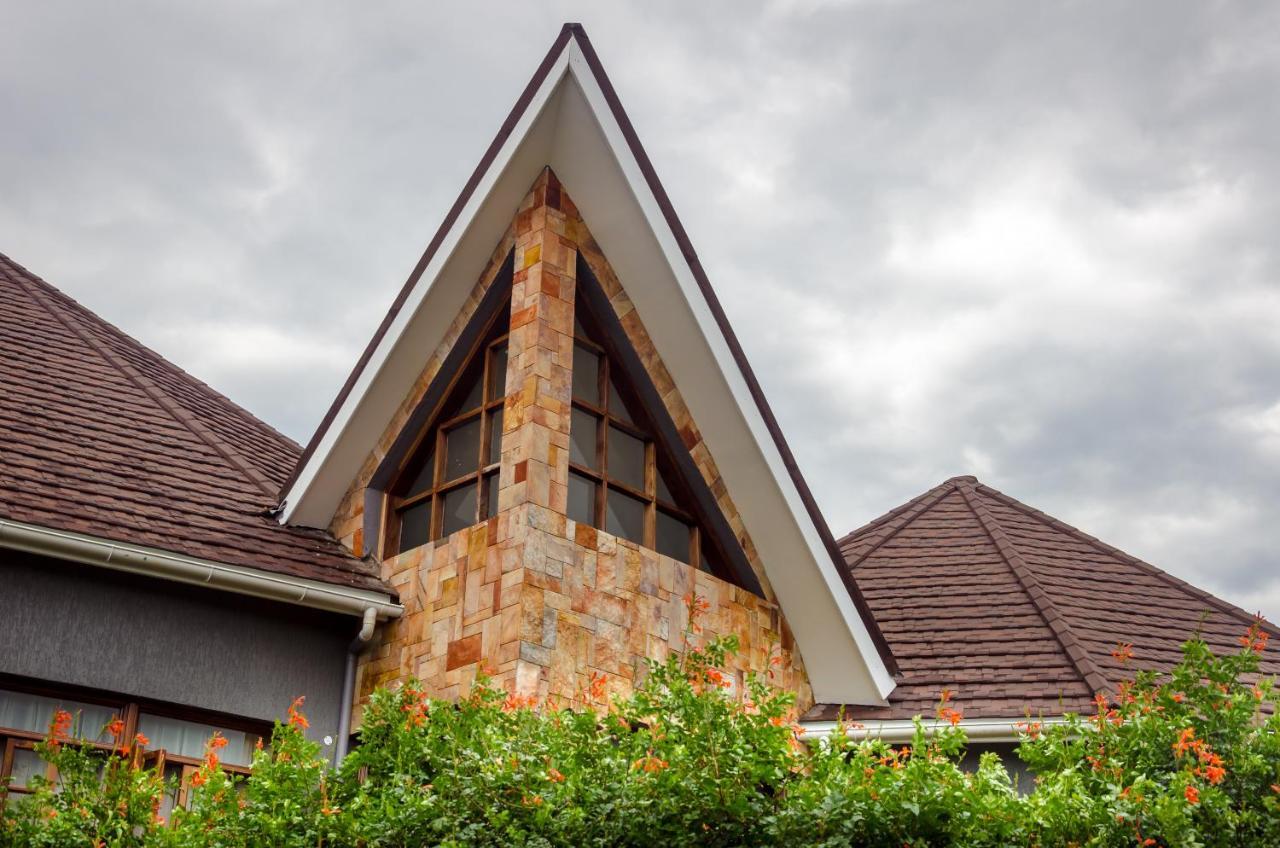 Emburara Farm Lodge Mbarara Exterior foto